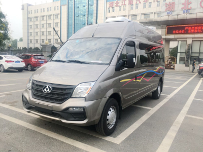上汽大通V80长轴高顶B型房蓝颜gtv

