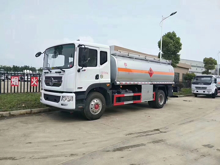 东风D9运油蓝颜gtv
